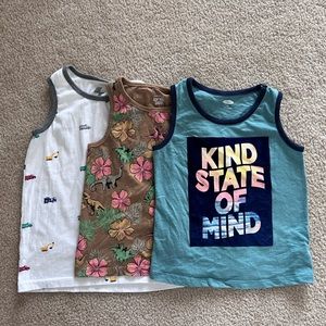 Summer sleeveless shirts